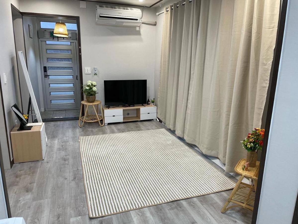 Cozy Sinchon 2548 Villa เมืองเชจู ภายนอก รูปภาพ